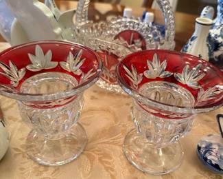 Delft blue and white, most is hand painted