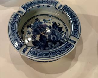 Delft blue and white, most is hand painted