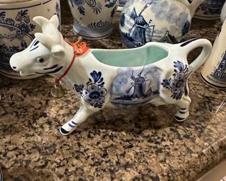 Delft blue and white, most is hand painted