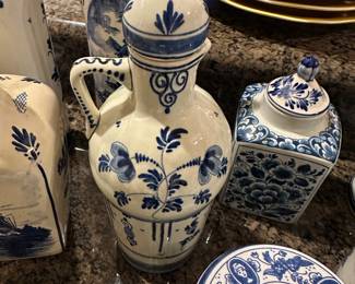 Delft blue and white, most is hand painted