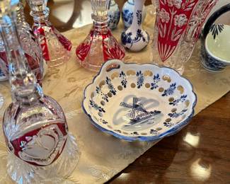 Delft blue and white, most is hand painted