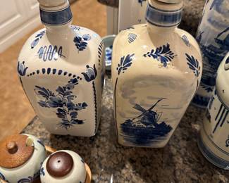 Delft blue and white, most is hand painted