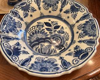 Delft blue and white, most is hand painted