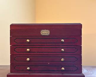 Thomas Pacconi classics Museum series wooden jewelry box