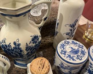 Delft blue and white, most is hand painted