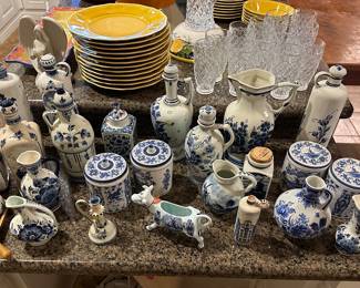 Delft blue and white, most is hand painted