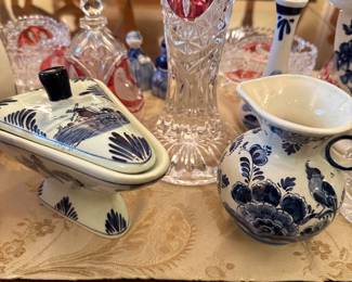 Delft blue and white, most is hand painted
