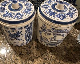 Delft blue and white, most is hand painted