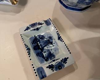Delft blue and white, most is hand painted