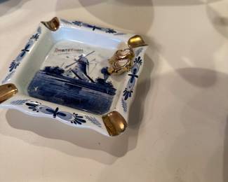 Delft blue and white, most is hand painted