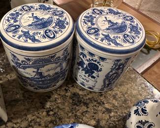 Delft blue and white, most is hand painted