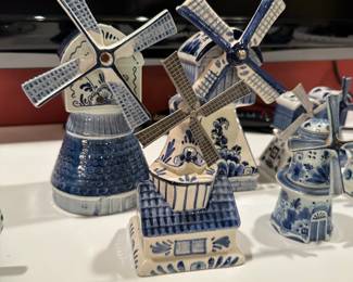 Delft blue and white, most is hand painted