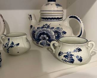 Delft blue and white, most is hand painted
