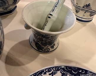 Delft blue and white, most is hand painted