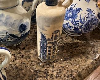 Delft blue and white, most is hand painted