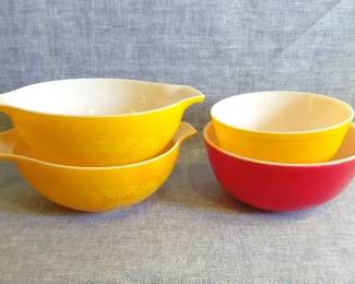 Pyrex Yellow Daisy 4Qt Cinderella Bowls And Nesting Bowls