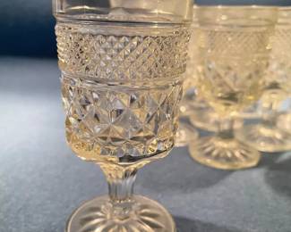 Anchor Hocking Set Of 12 Smaller Claret Glasses Wexford Waffle