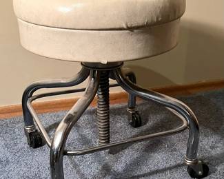 Round Vinyl Work Stool on Wheels