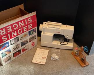 Singer Sewing Machine