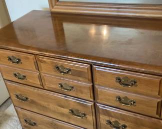 Small Nice Six Drawer Dresser