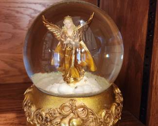 The Bombay Company snow Globe