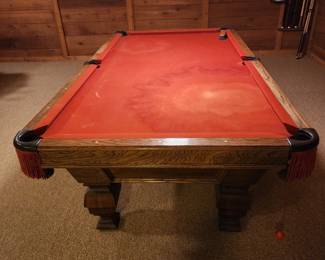 Pool Table/comes with lots of accessories