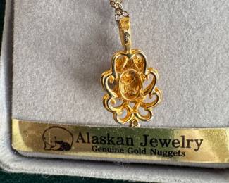 Lot#87 Gold nugget necklace with diamond Weight without gold-filled chain