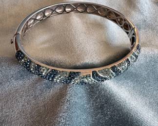 **New Item** Lot#134 $68 Lauren Taylor sterling Swarovski crystal hinged bangle bracelet
