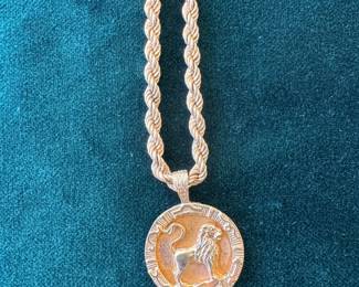 Lot#82 14k gold lion medallion necklace 19.5” chain