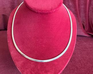 Lot#98 14k Italian white gold tubogas necklace