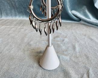 **New Item** Lot#135 $30 "Leaves in the Wind" sterling earrings weight 7.7 grams