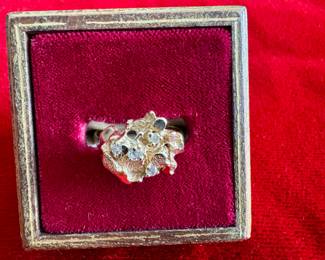 Lot#88 Gold nugget & diamond ring size 7.5
