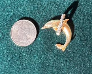 Lot#62 14k gold dolphin pedant
