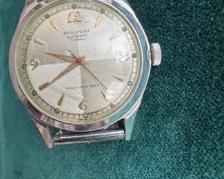 Lot#94 Now $30 - Was $40 Vintage Beaumont Men's watch - needs repair