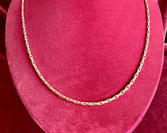 Lot#99 14k gold chain necklace 17.75" long