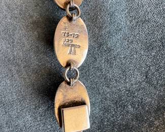 **New Item** Lot#130 $85 Taxco Mexican silver & onyx bracelet 7.5" long weight: 51.10 grams