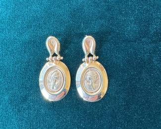 Lot#61 14k gold portrait medallion earrings
