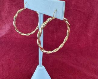 Lot#117 14k gold twisted hoop earrings 1.5" diameter weight: 5.9 grams