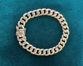 Lot#80 14k gold chain link bracelet 8.5” long