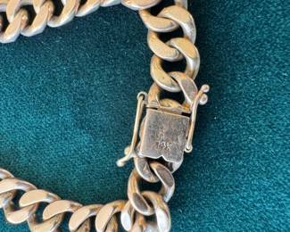 Lot#80 14k gold chain link bracelet 8.5” long
