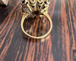 Lot#90 Italian 18k gold & deep red garnet ring size 5.5