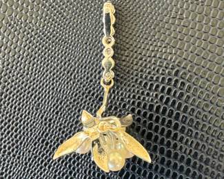 Lot#21 Now $400 - Was $550 14k white gold, pearl & diamond flower pendant weight 4.3 grams
