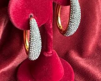 **New Item** Lot#128 $65 Swarovski crystal earrings