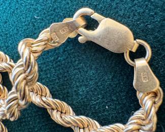 Lot#82 14k gold lion medallion necklace 19.5” chain