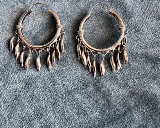 **New Item** Lot#135 $30 "Leaves in the Wind" sterling earrings weight 7.7 grams