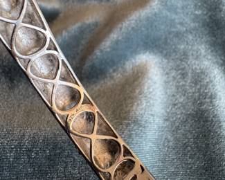 **New Item** Lot#134 $68 Lauren Taylor sterling Swarovski crystal hinged bangle bracelet