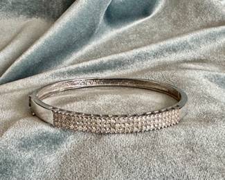 **New Item** Lot#126 $1500 14k diamond hinged bangle weight: 13.6 grams