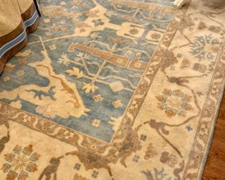 Traditional Area Rug - Muted Ivory, Blue, Tan