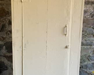 1920s-1930s pantry closet. Hinges need replacing. 