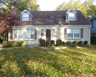 See prices & more info, copy & paste link below:
https://beforeudemo.com/sales-event/elmhurst-whole-house-demolition-sale/